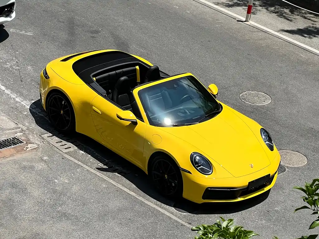 Porsche 911 2022 Carrera Cabriolet 3.0T