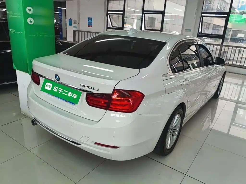 BMW 3 Series — миниатюра 7