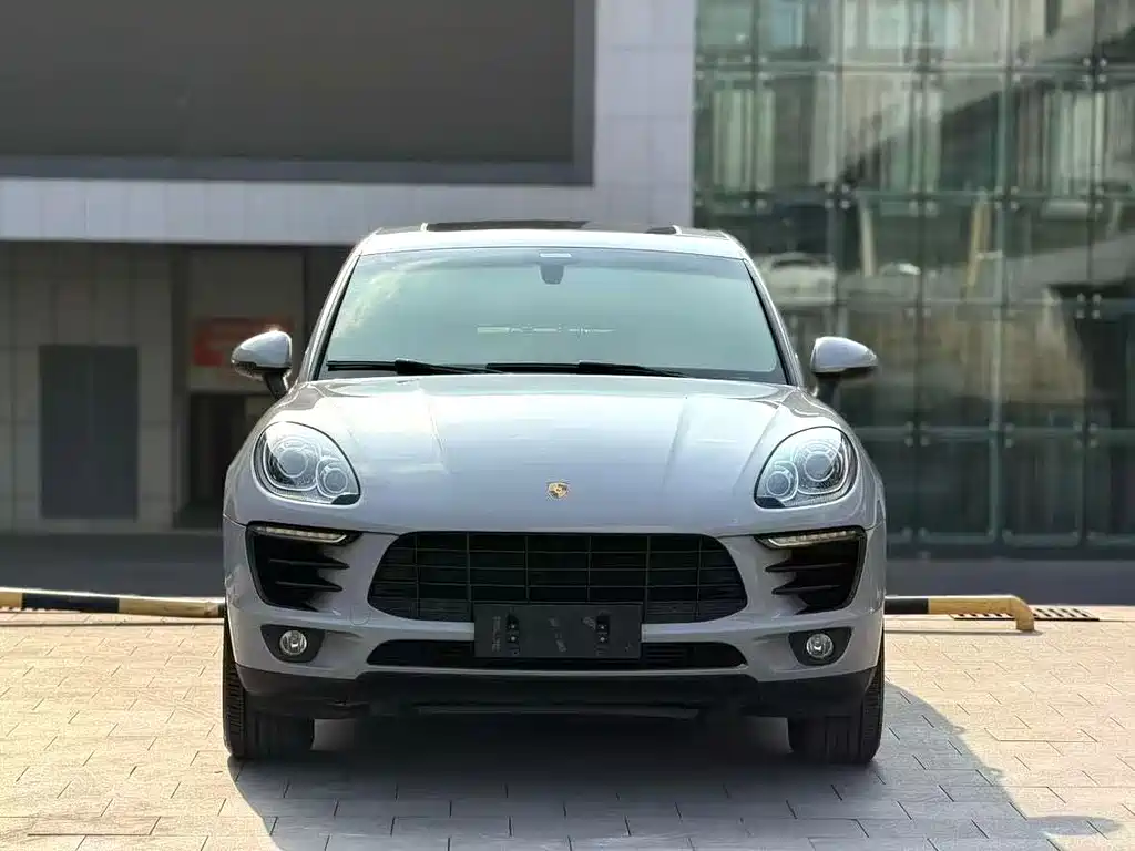 Porsche Macan — миниатюра 2