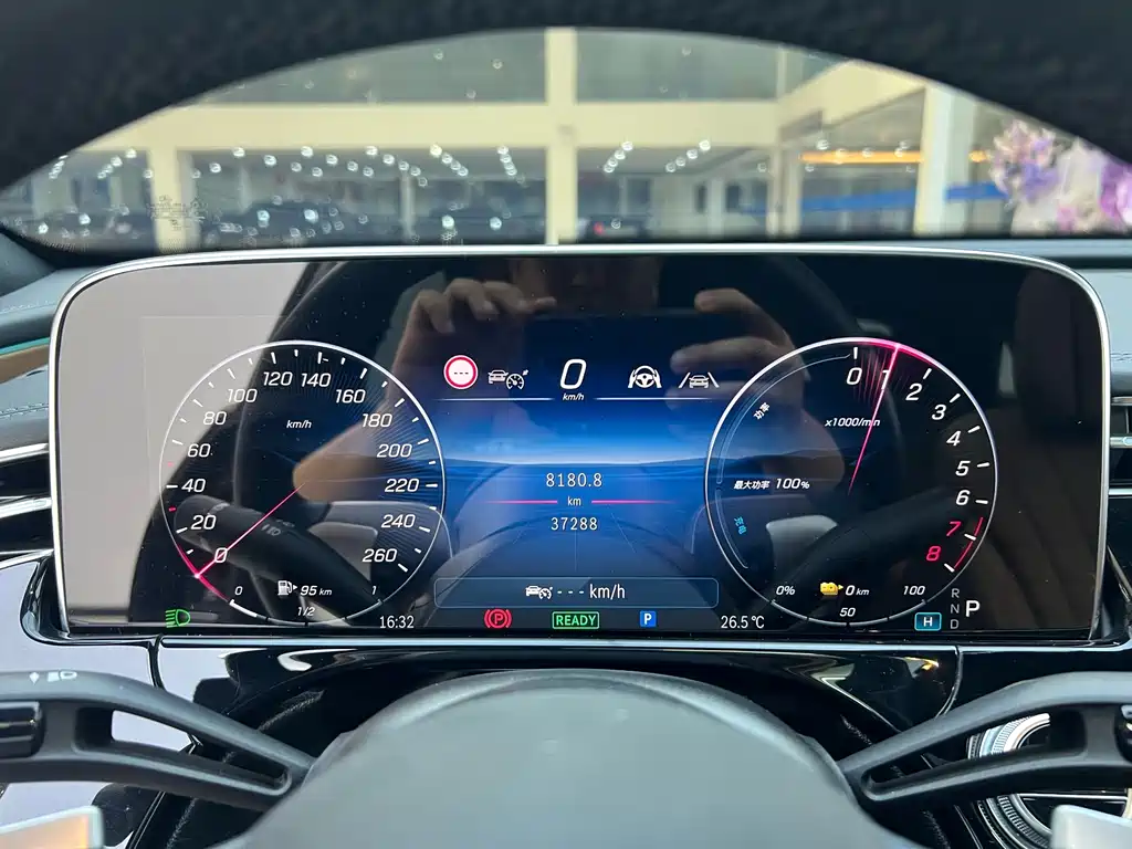 Mercedes-Benz E-Class New Energy — миниатюра 11