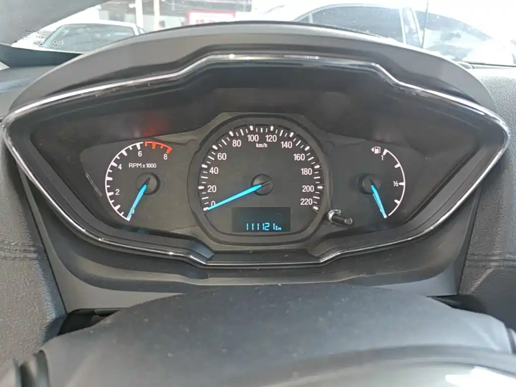 Ford Escort — миниатюра 12