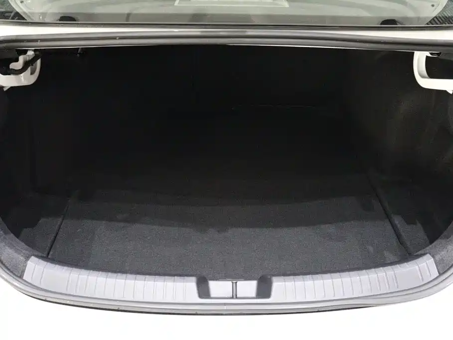 Volkswagen Sagitar — миниатюра 21