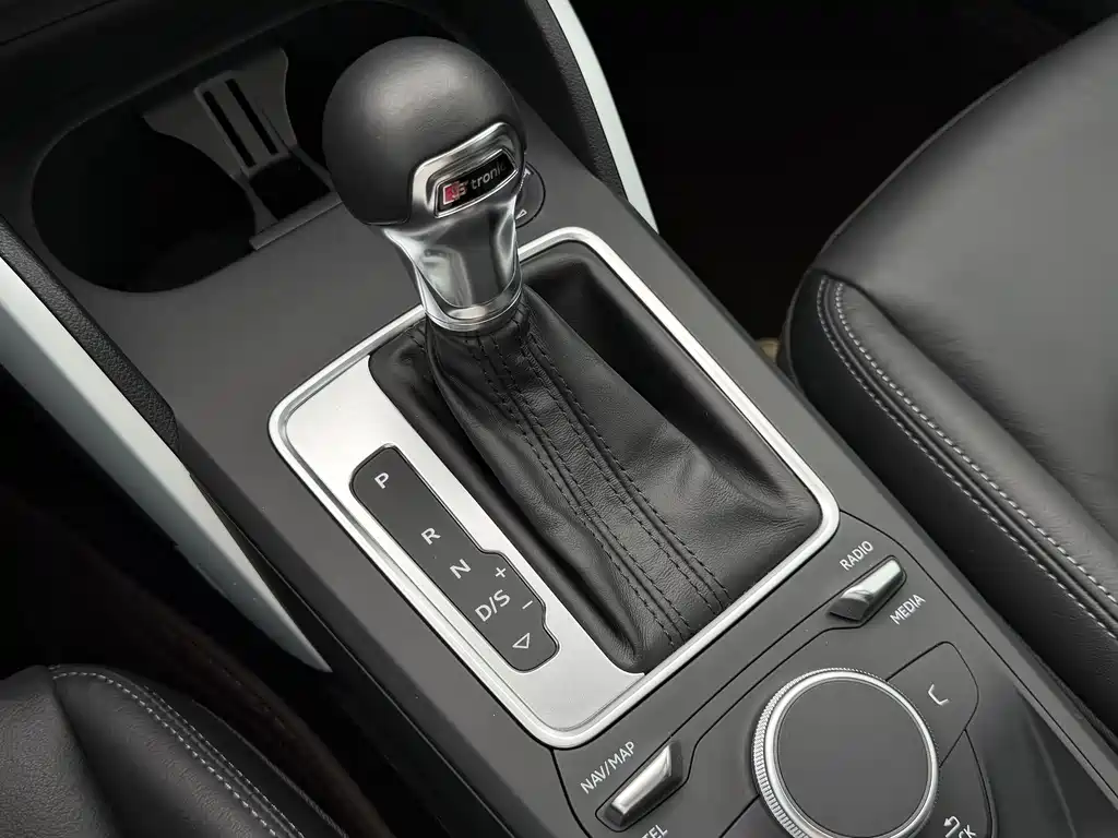 Audi Q2L — миниатюра 8