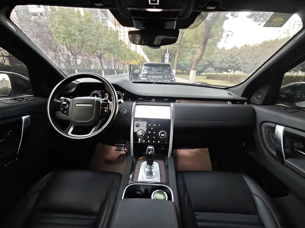 LAND ROVER DISCOVER SPORTS