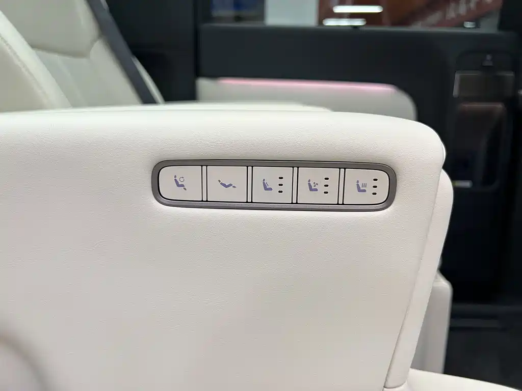 Li Auto Li MEGA — миниатюра 14