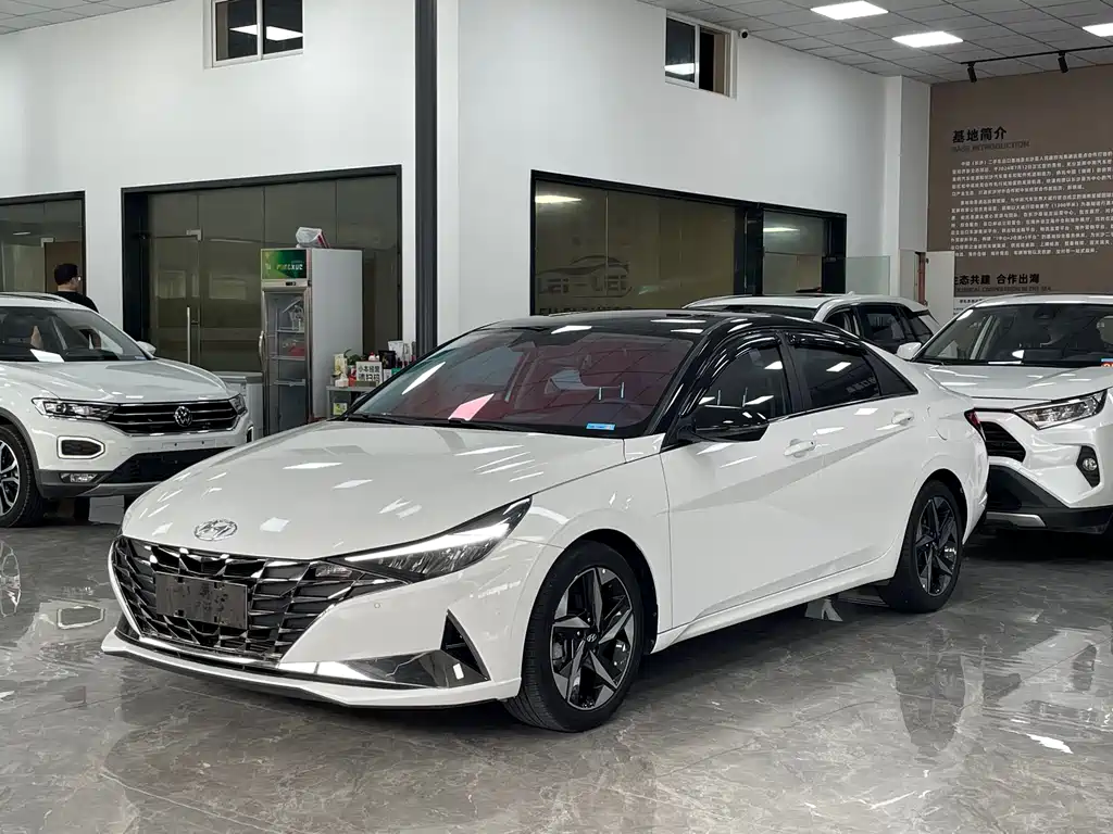 Hyundai Elantra 2023