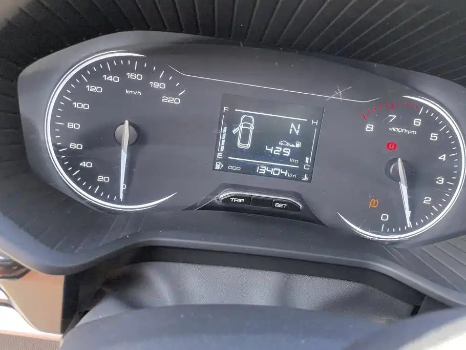 Wuling Jiachen — миниатюра 14