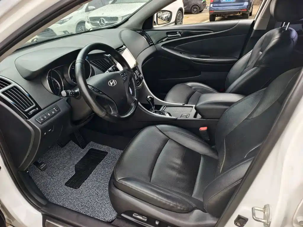 Hyundai Sonata — миниатюра 10