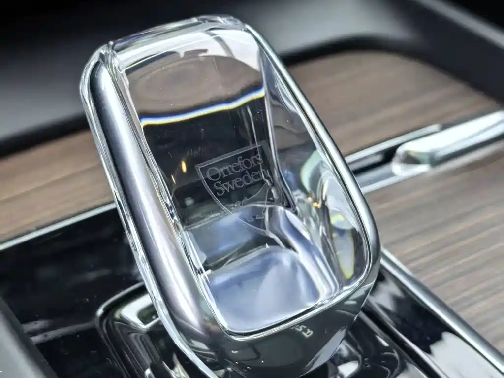 Volvo XC60 PHEV — миниатюра 21