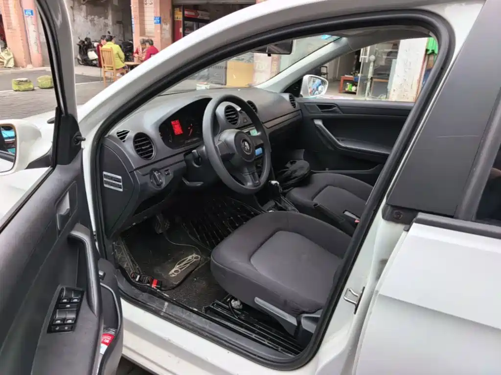 Volkswagen Jetta — миниатюра 16