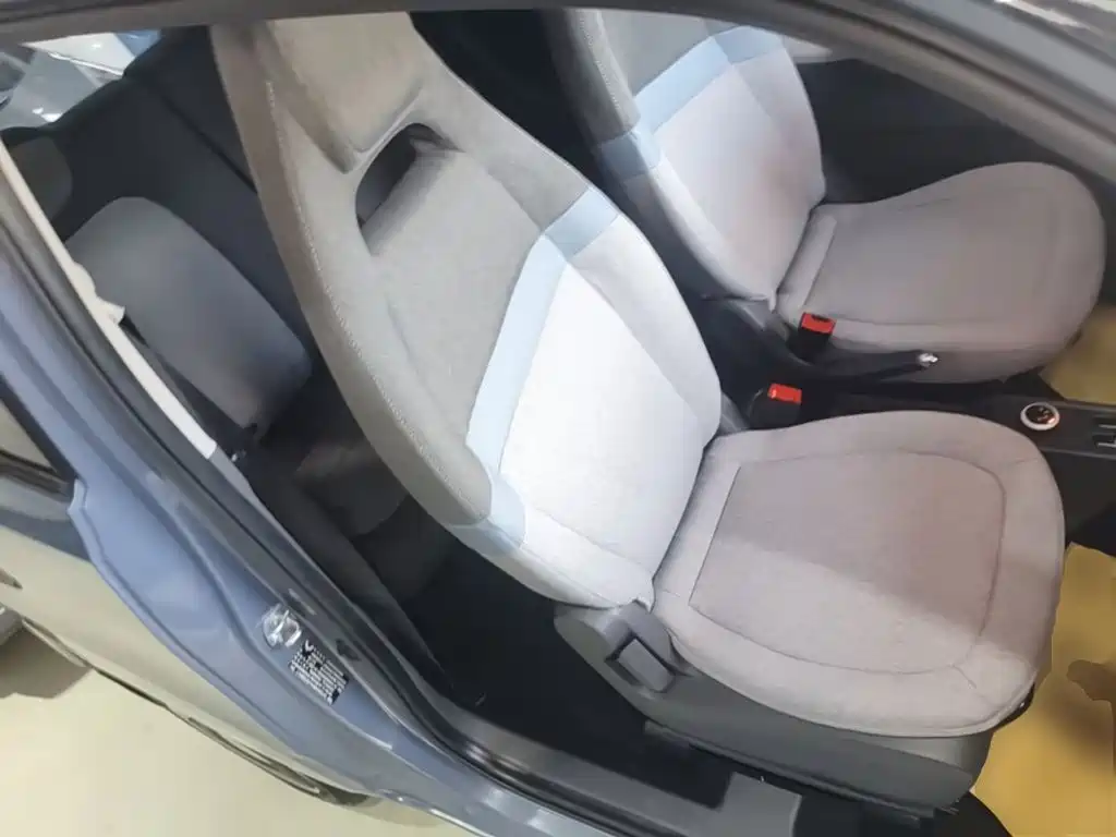 Wuling MINIEV — миниатюра 25