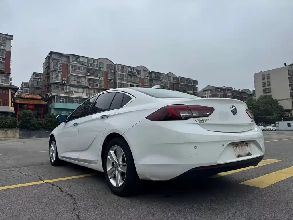 BUICK REGAL