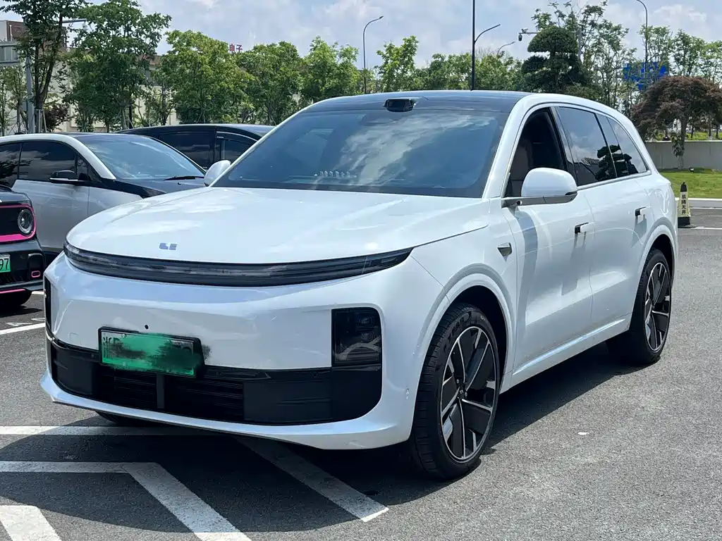 Li Auto Li L6 2025