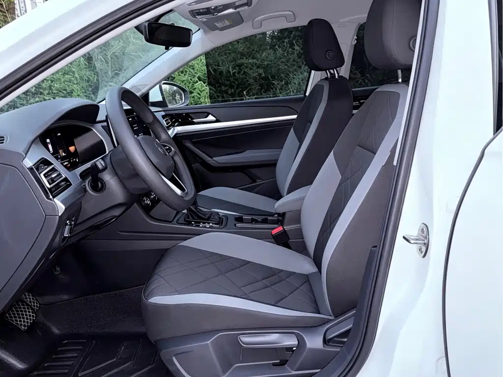 Volkswagen Lavida — миниатюра 10