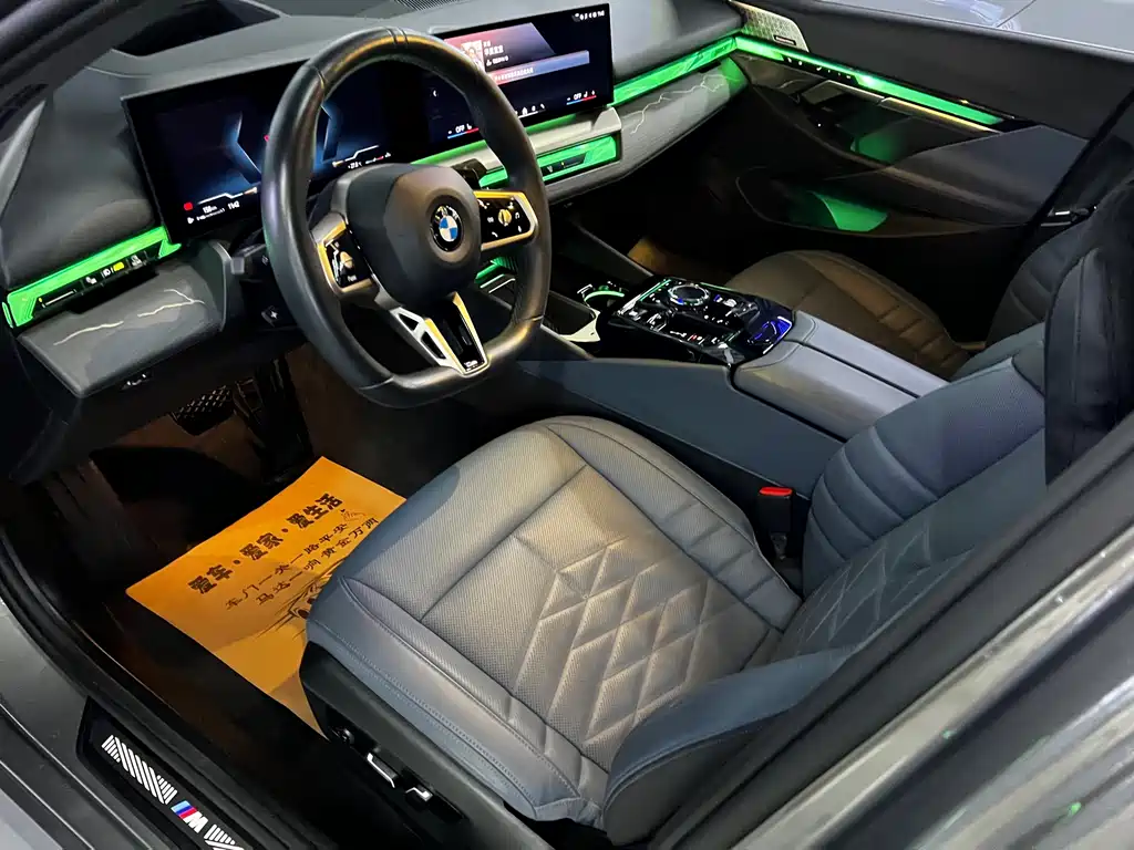 BMW 5 Series — миниатюра 6