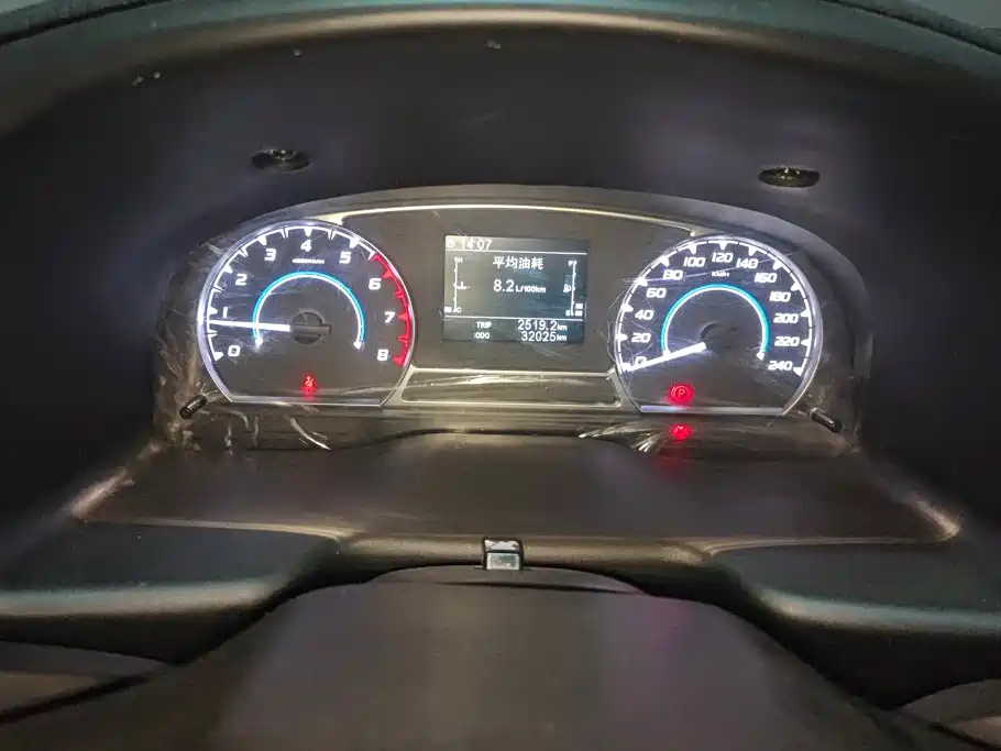 JMC Tesla — миниатюра 14