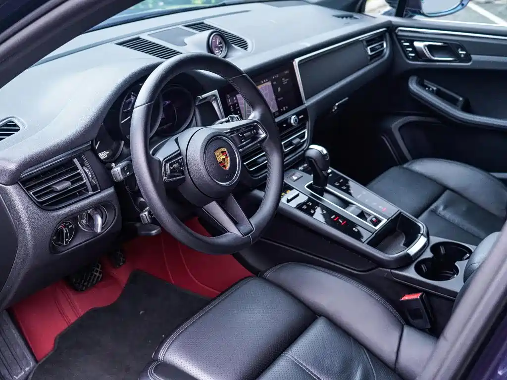 Porsche Macan — миниатюра 3