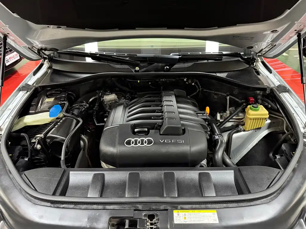 Audi Q7 — миниатюра 12