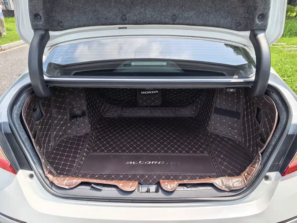 Honda Accord — миниатюра 10