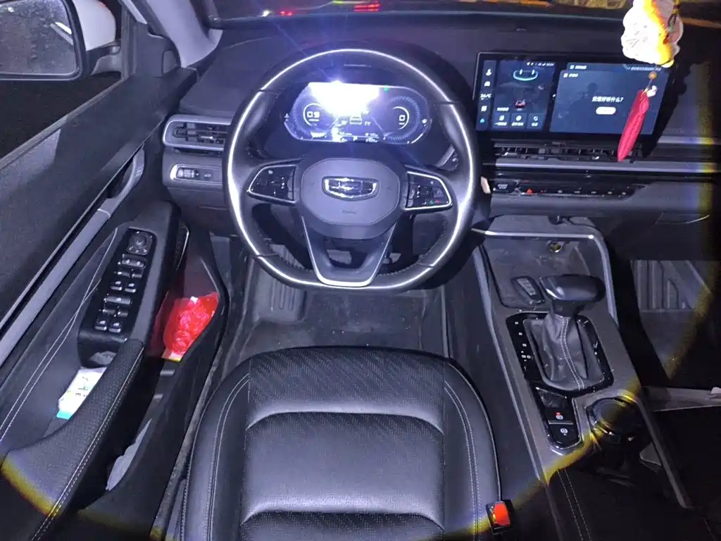 Geely Emgrand — миниатюра 3