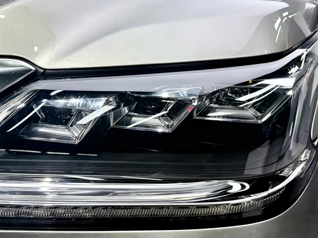 Lexus LX — миниатюра 4