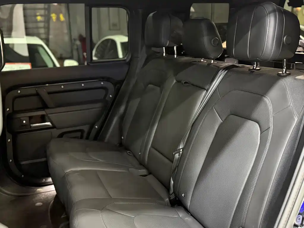 Land Rover Defender — миниатюра 19