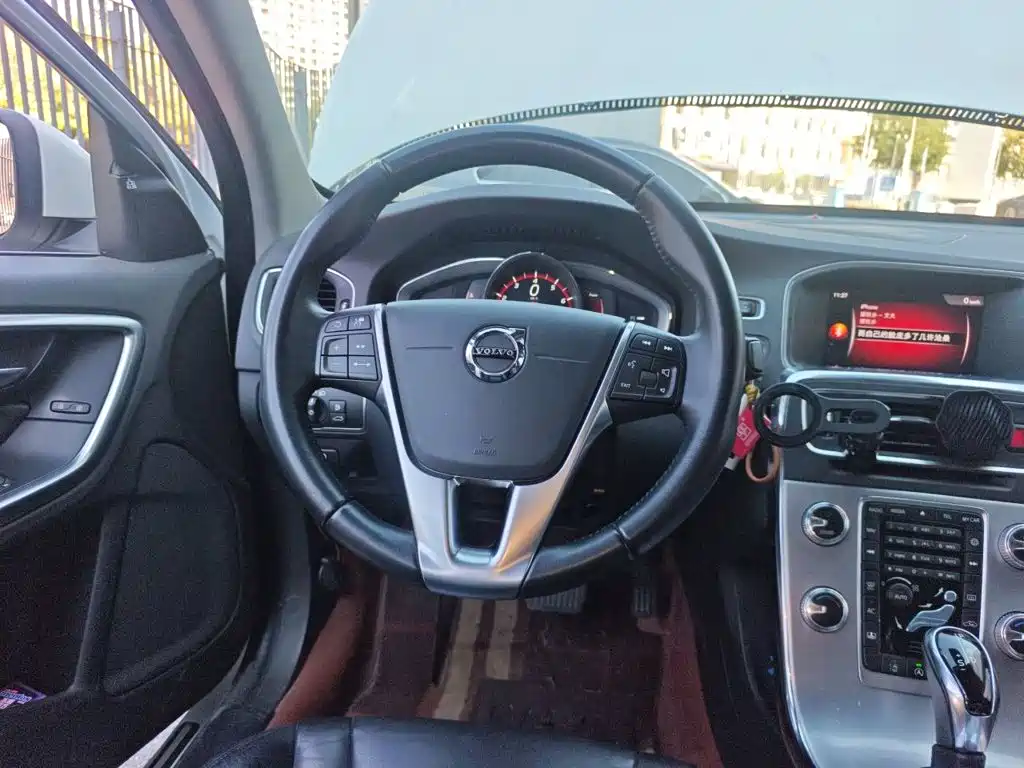 Volvo S60 — миниатюра 12