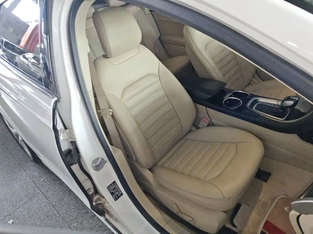 Ford Mondeo — миниатюра 25