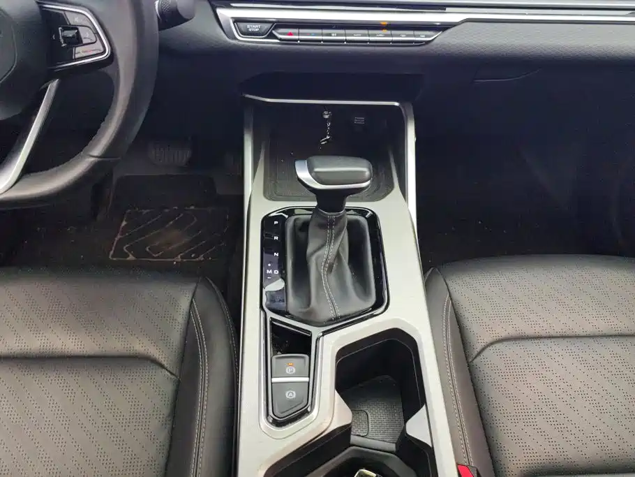 Geely Emgrand — миниатюра 16