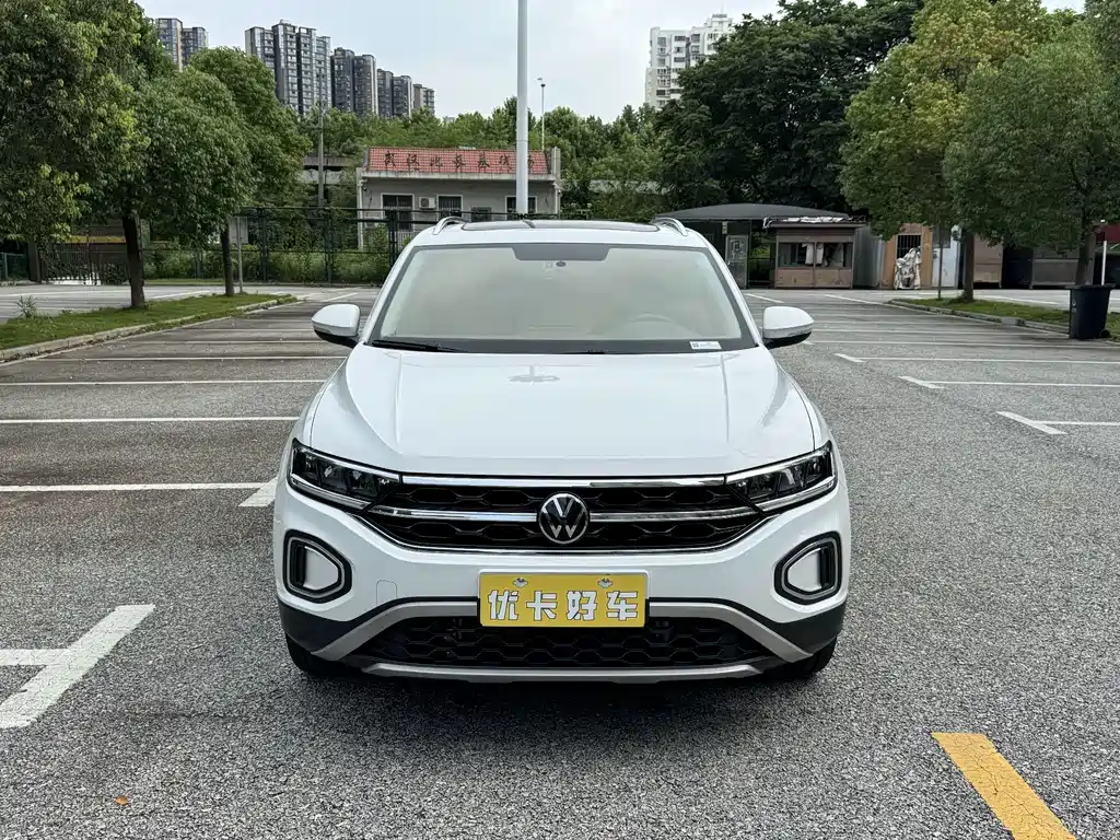 Volkswagen T-Roc — миниатюра 2