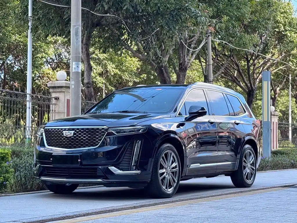 Cadillac XT6