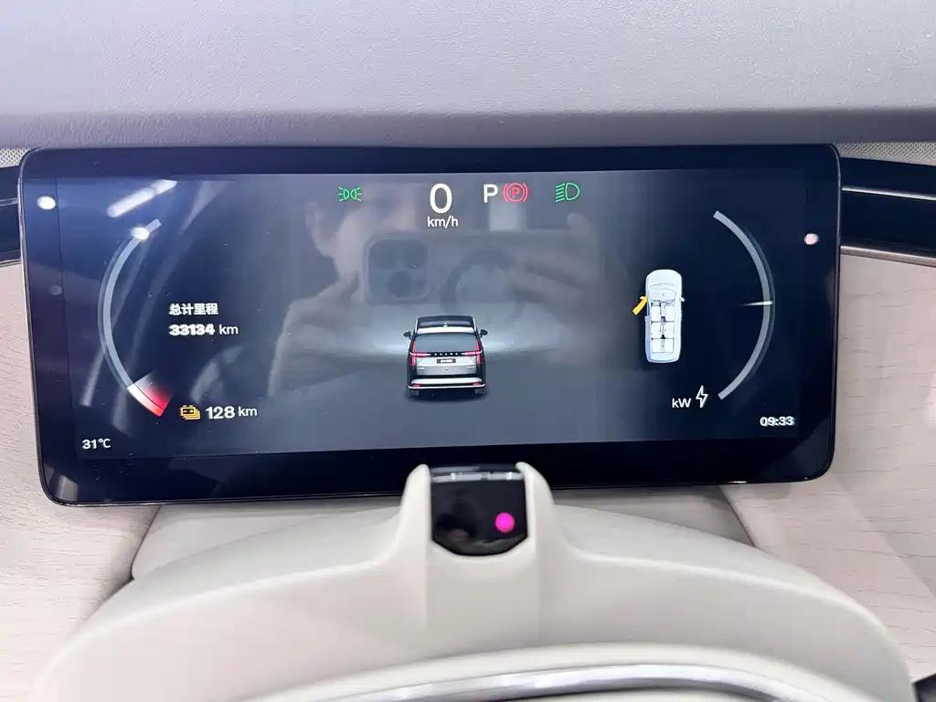 Volvo EM90 — миниатюра 14