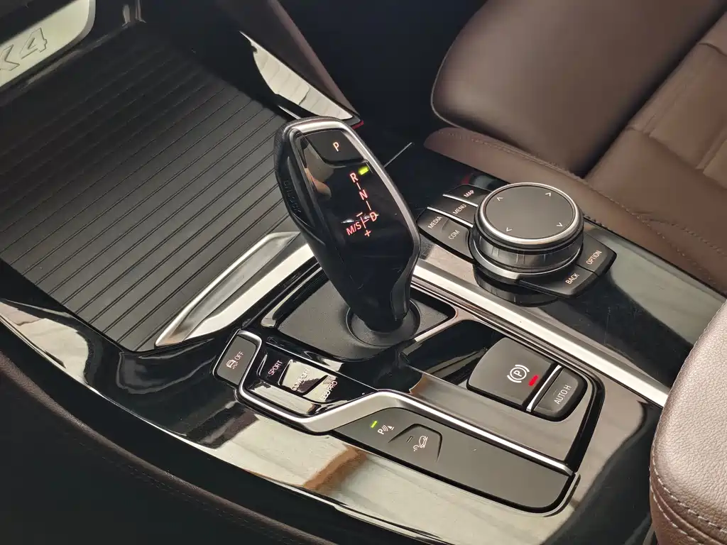 BMW X4 — миниатюра 13