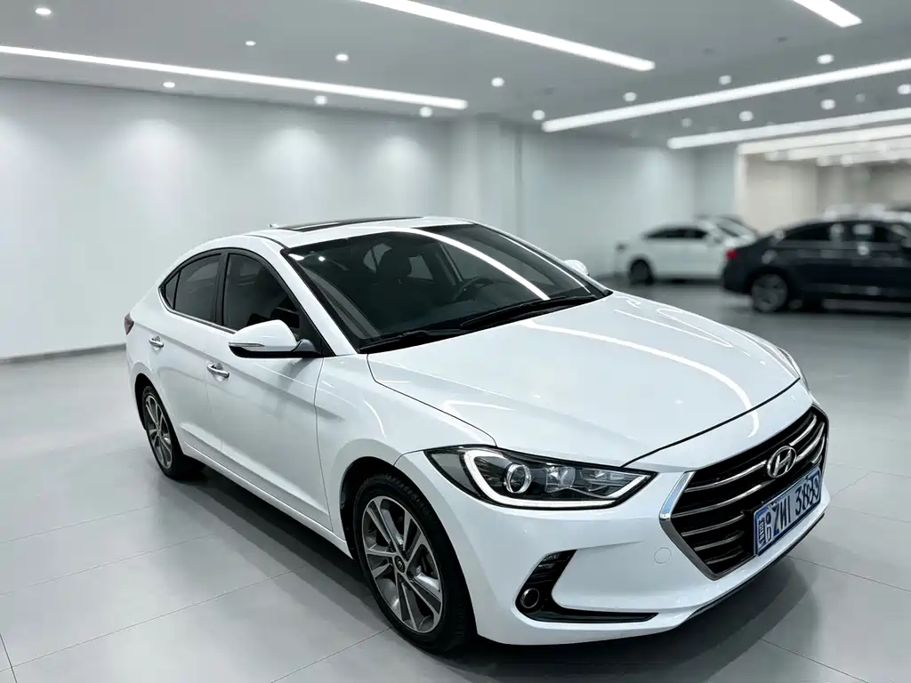 Hyundai Elantra — миниатюра 2