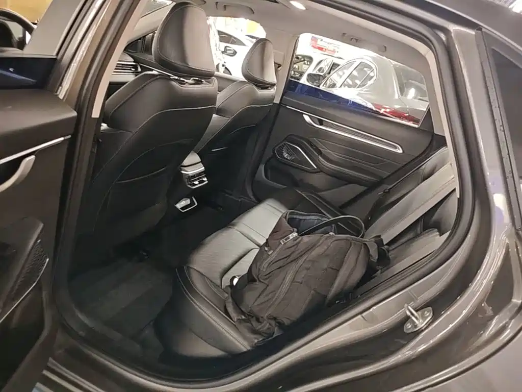 Geely Emgrand — миниатюра 17