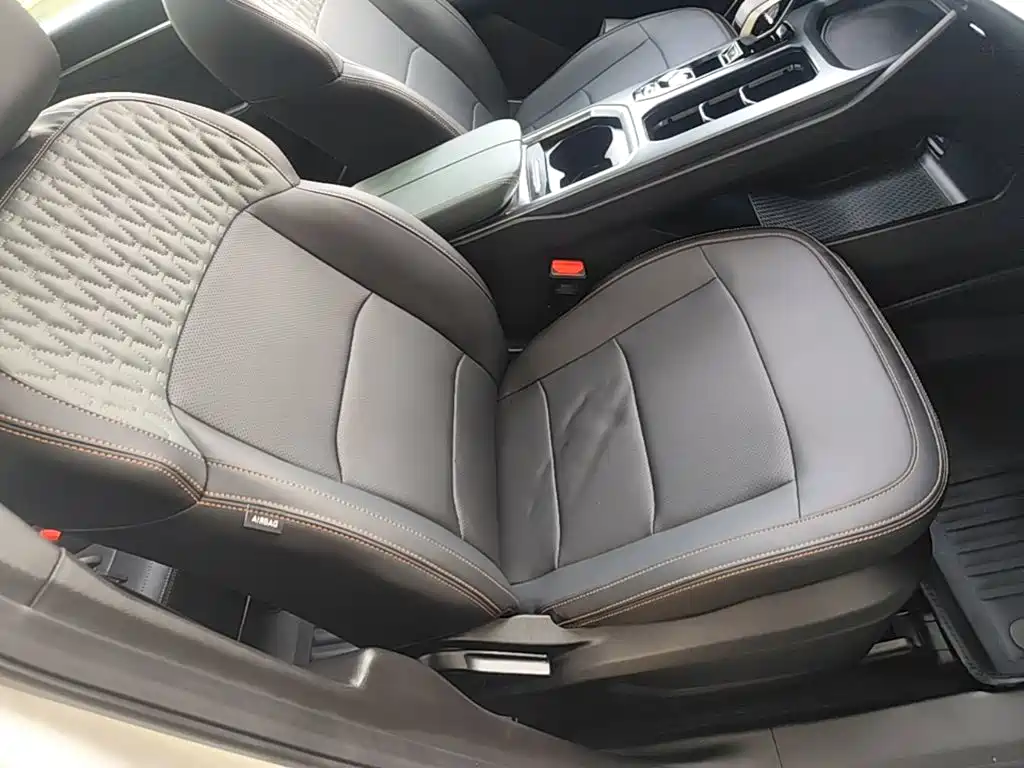 Geely Haoyue L — миниатюра 25