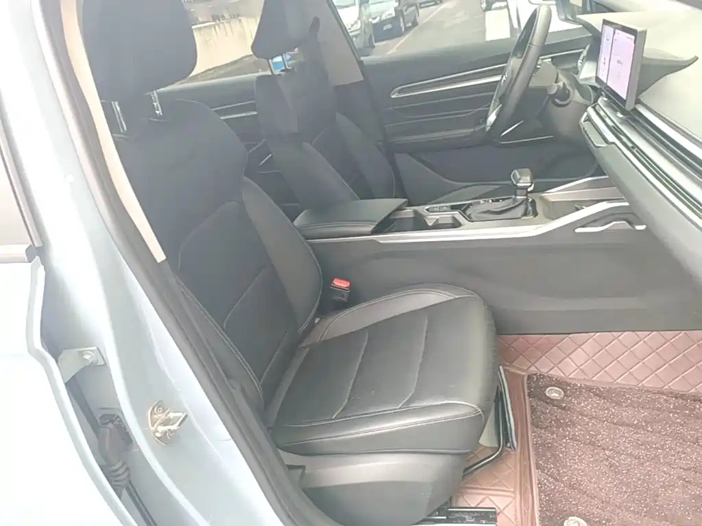 Geely Emgrand — миниатюра 25
