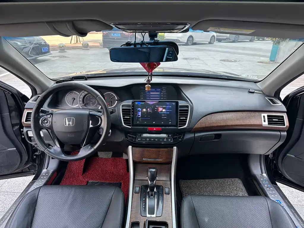 Honda Accord — миниатюра 7