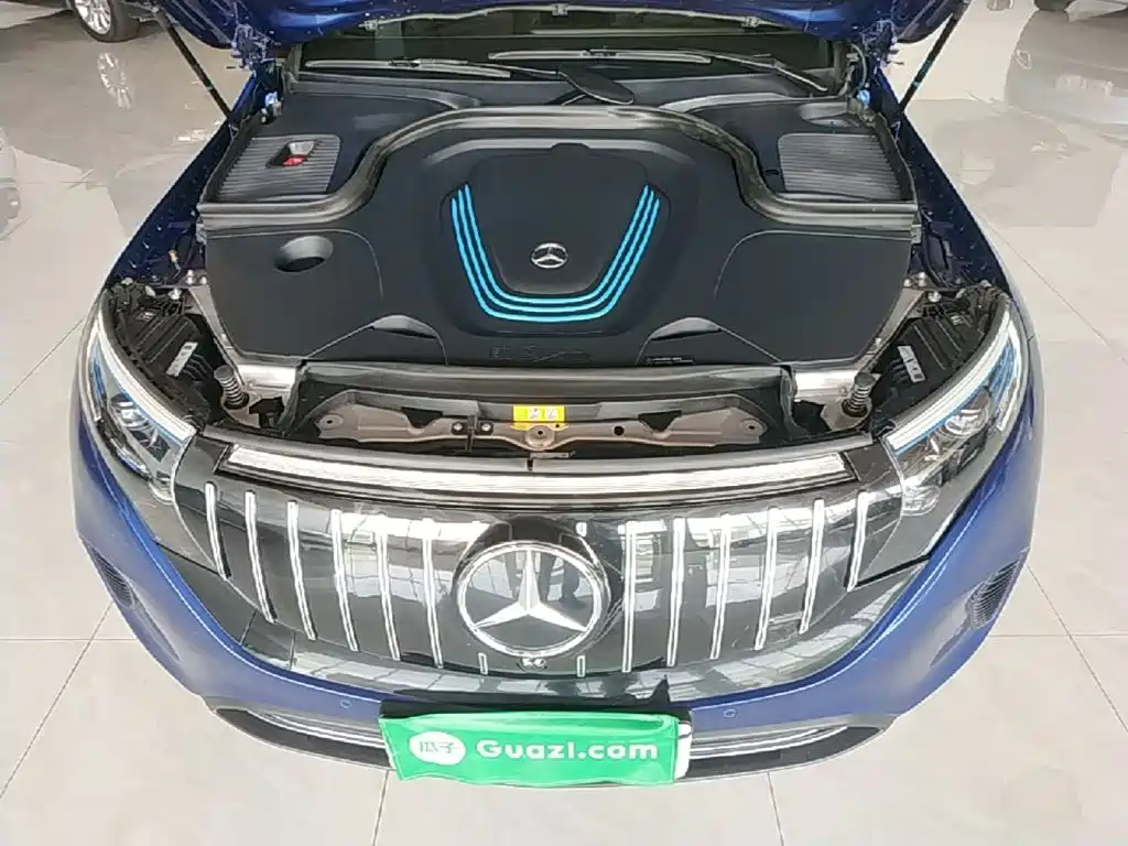 Mercedes-Benz EQC — миниатюра 20