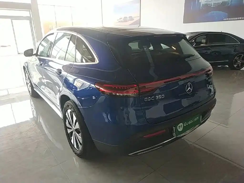 Mercedes-Benz EQC — миниатюра 5