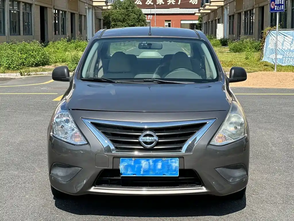 Nissan Sunny — миниатюра 2