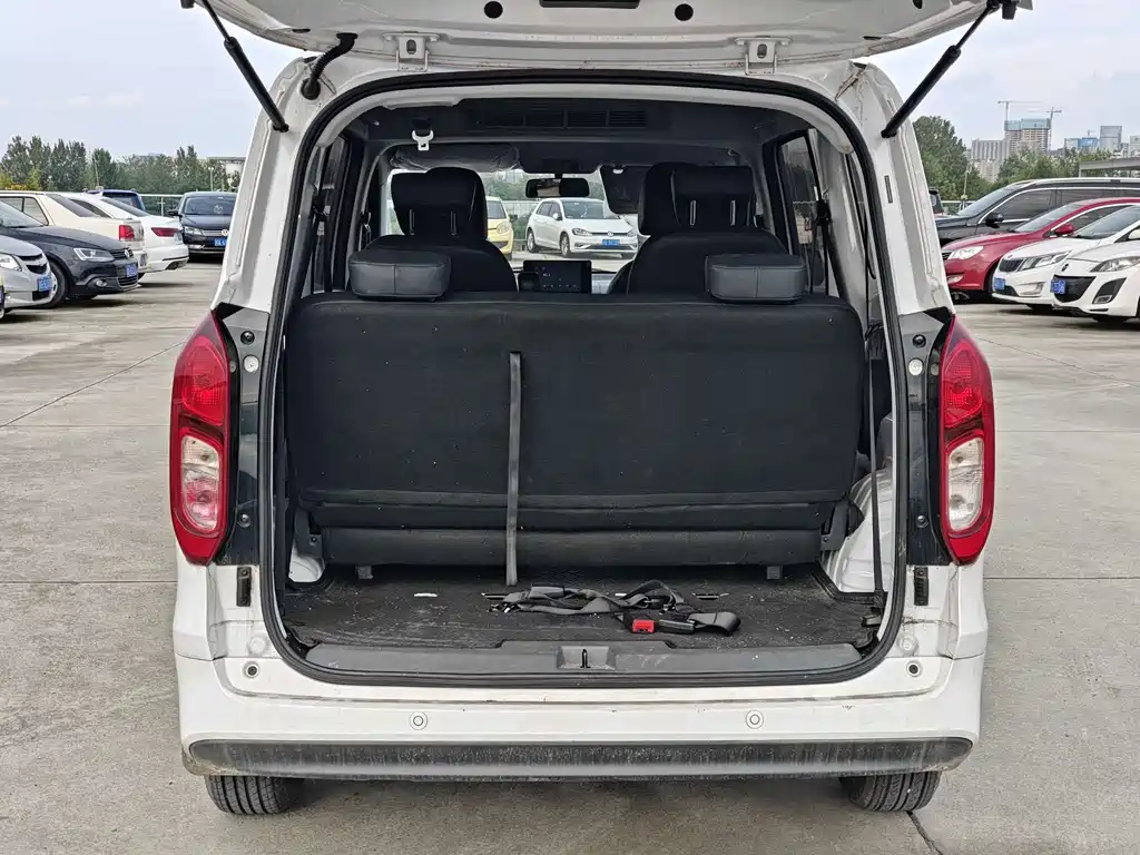 Wuling Hongguang EV — миниатюра 15