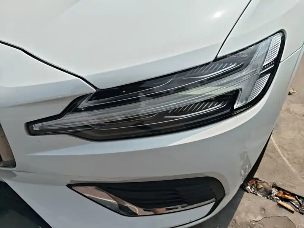 Volvo S60 PHEV — миниатюра 24