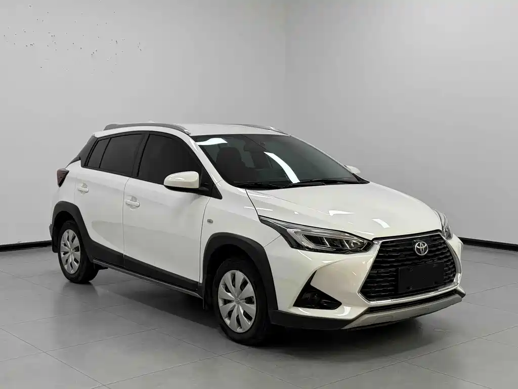 Toyota Yaris L — миниатюра 3