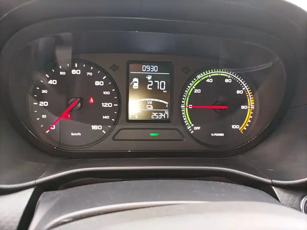 Roewe Clever — миниатюра 12