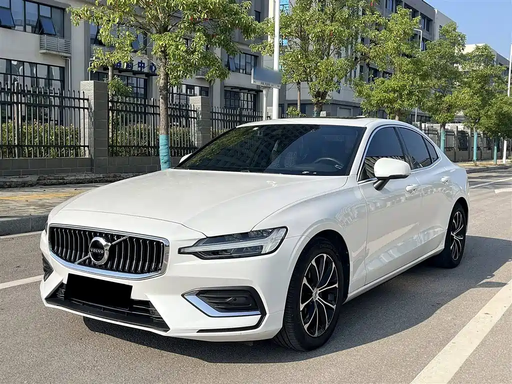 VOLVO  S60