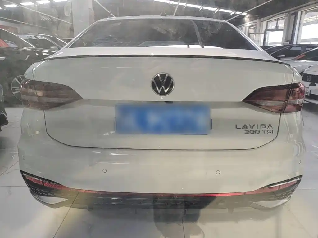Volkswagen Lavida — миниатюра 6