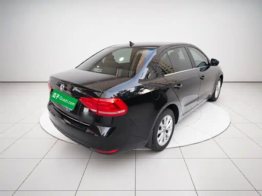Volkswagen Lavida — миниатюра 4