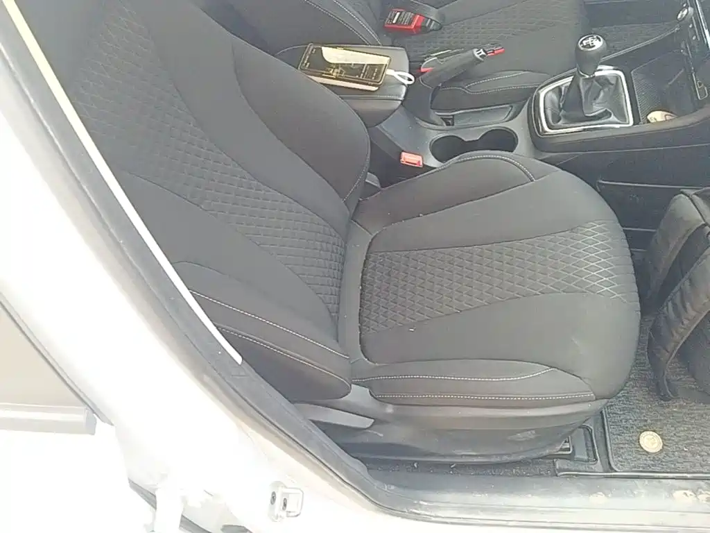 Roewe i5 — миниатюра 25