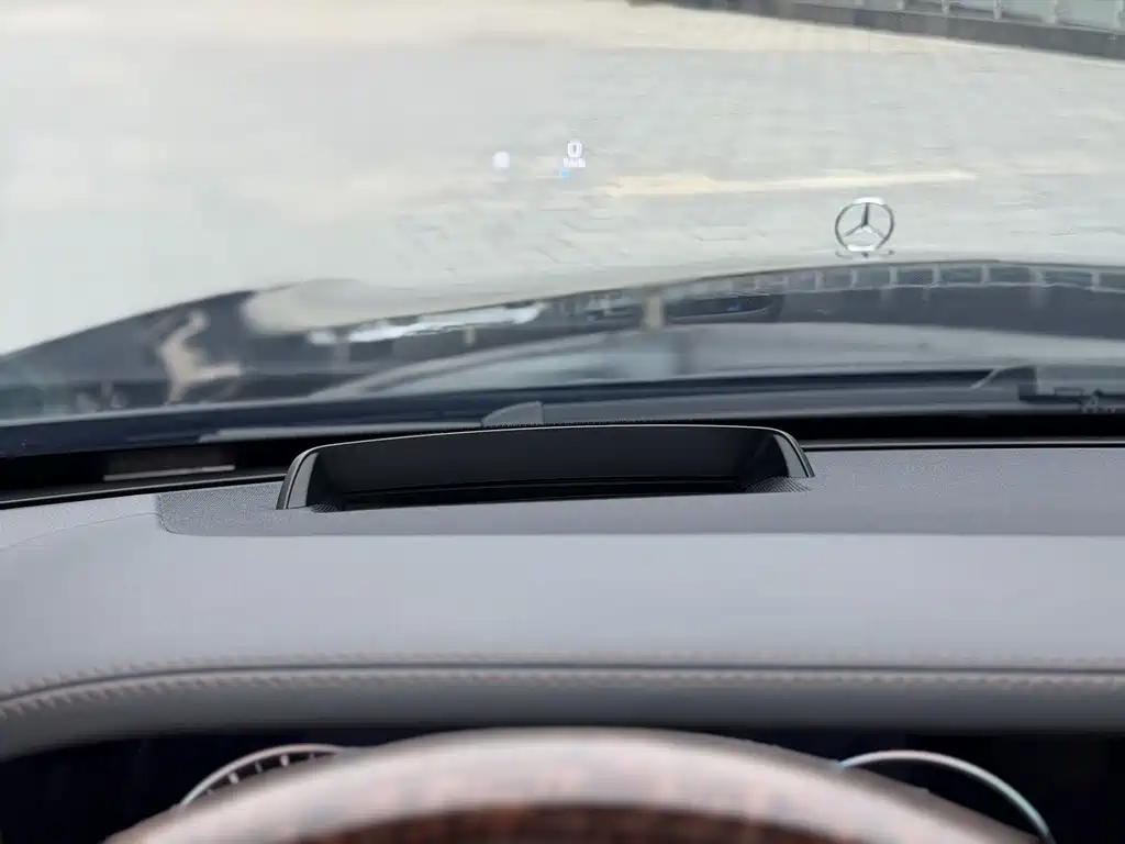 Mercedes-Benz S-Class — миниатюра 9